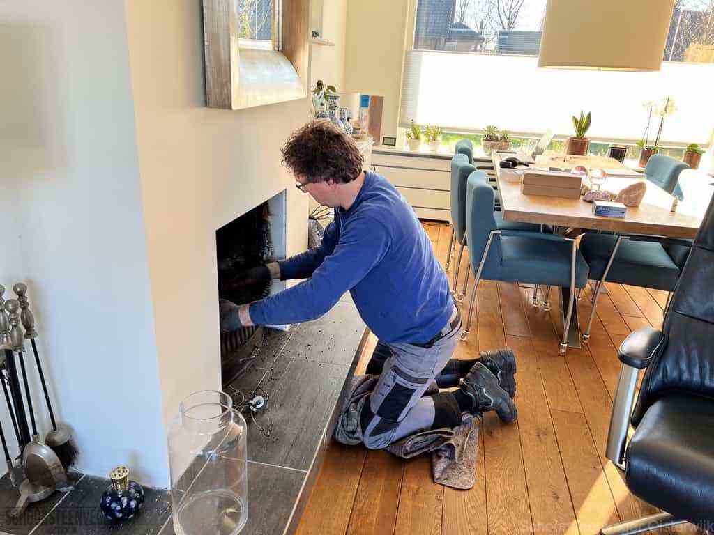 Schouwveger Oisterwijk kleed schoorsteenreiniger Schouwveger Oisterwijk kleed schoorsteenreiniger